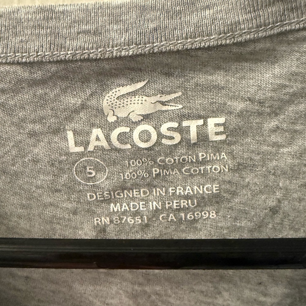 Lacoste Henley
Sz L
Excellent condition
Smoke free house - Picture 2 of 2